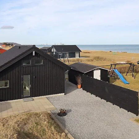 5 Person In Frederikshavn
